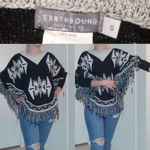 EARTHBOUND Aztec print poncho w sleeves